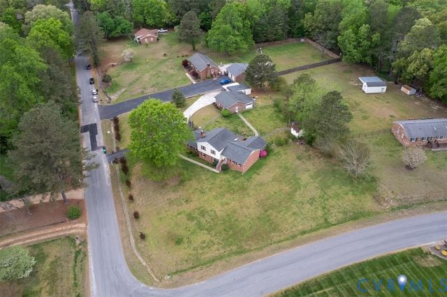 712 Reese Dr, Sandston, VA 23150