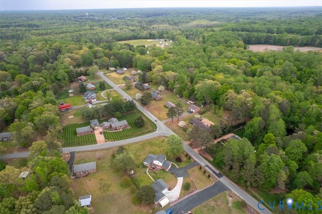 712 Reese Dr, Sandston, VA 23150
