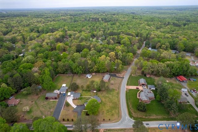 712 Reese Dr, Sandston, VA 23150