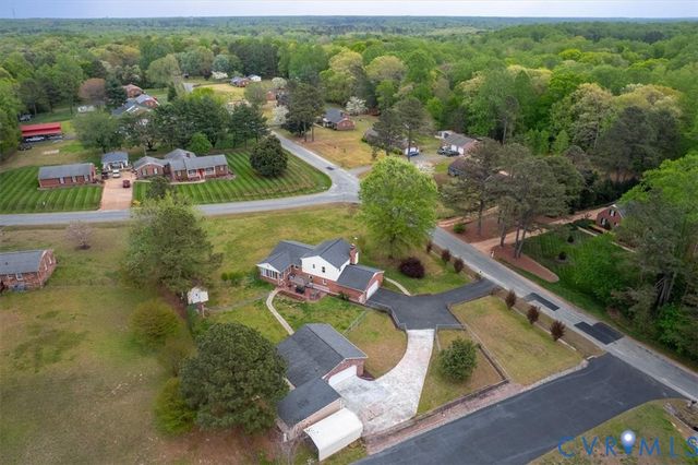 712 Reese Dr, Sandston, VA 23150