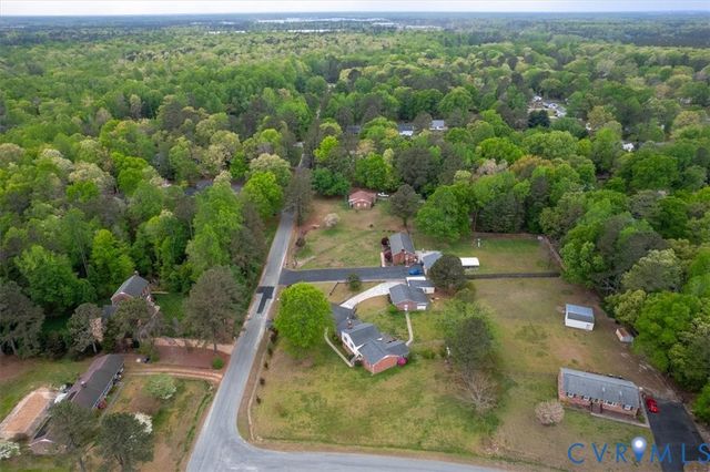 712 Reese Dr, Sandston, VA 23150