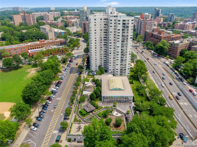 3333 Henry Hudson Parkway 4M, Bronx, NY 10463