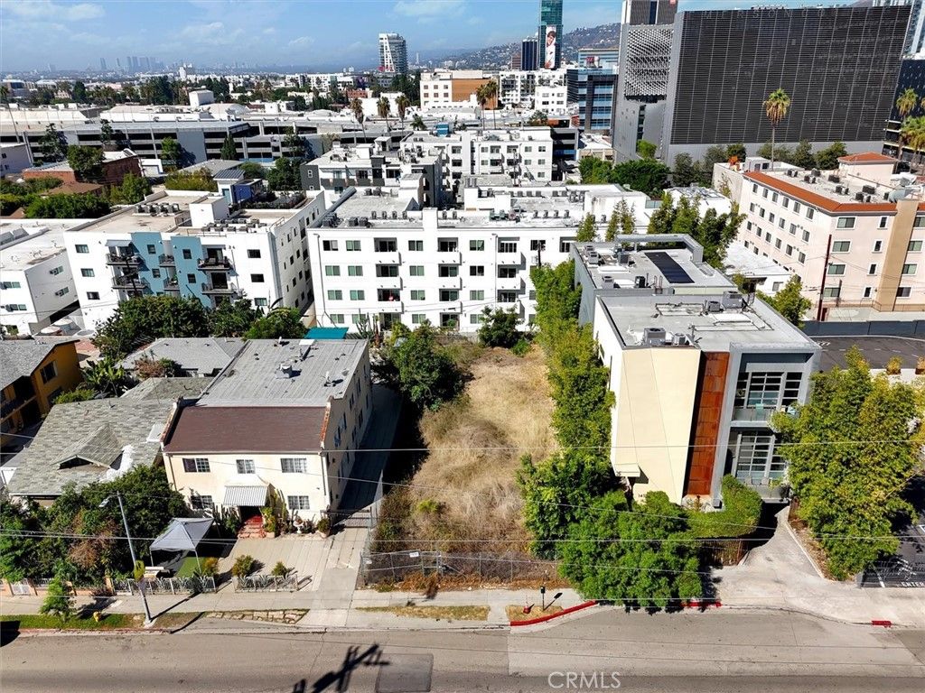 1449 N Bronson, Los Angeles, CA 90028 — exterior