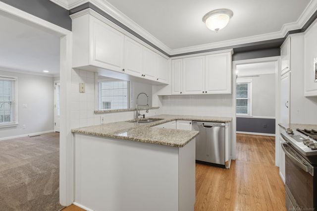 32200 Arlington Drive, Beverly Hills, MI 48025