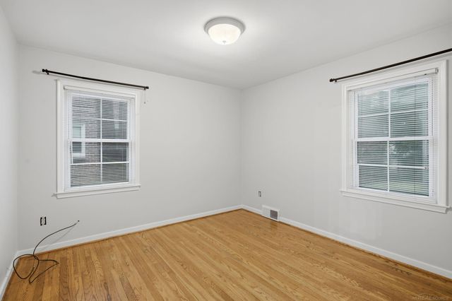 32200 Arlington Drive, Beverly Hills, MI 48025