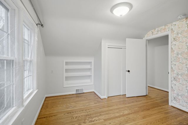 32200 Arlington Drive, Beverly Hills, MI 48025