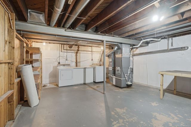 32200 Arlington Drive, Beverly Hills, MI 48025