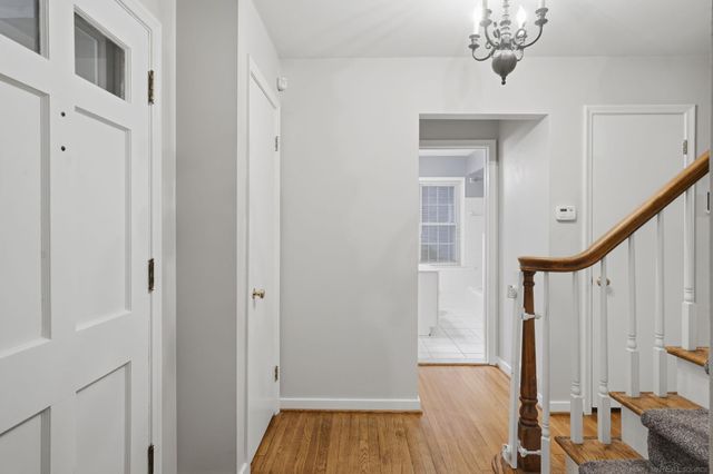 32200 Arlington Drive, Beverly Hills, MI 48025