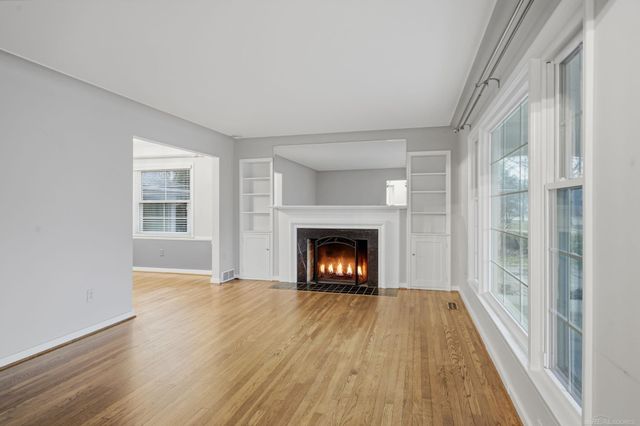 32200 Arlington Drive, Beverly Hills, MI 48025