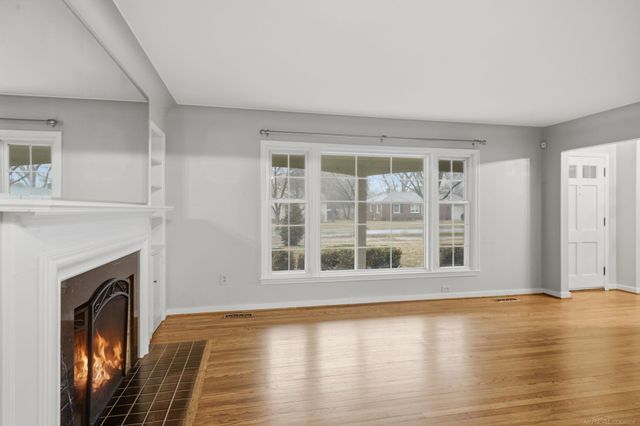32200 Arlington Drive, Beverly Hills, MI 48025