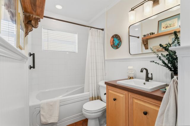 1420 NE 42nd Court, Oakland Park, FL 33334