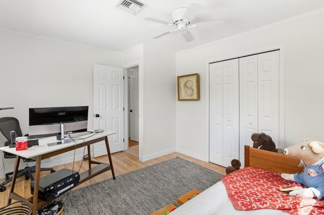 1420 NE 42nd Court, Oakland Park, FL 33334