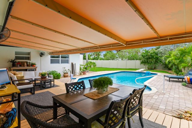 1420 NE 42nd Court, Oakland Park, FL 33334