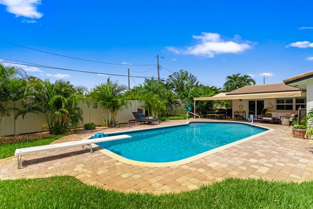 1420 NE 42nd Court, Oakland Park, FL 33334