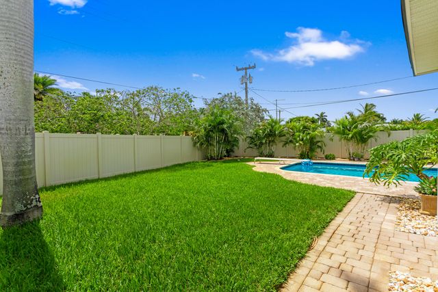 1420 NE 42nd Court, Oakland Park, FL 33334