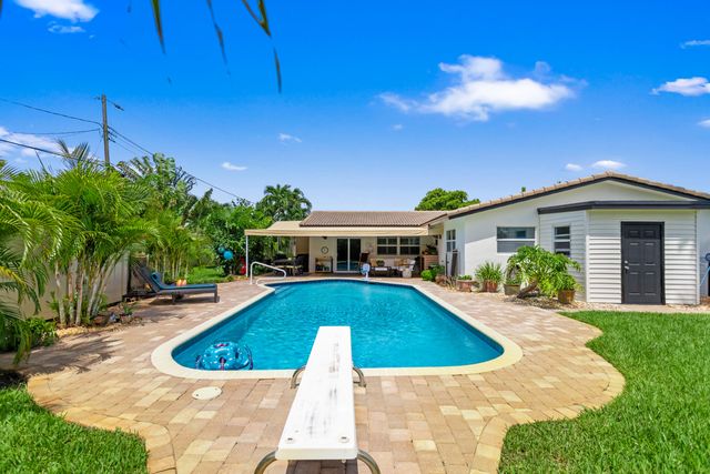 1420 NE 42nd Court, Oakland Park, FL 33334
