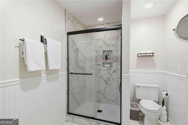 137 Weatherburne Drive, Roswell, GA 30076
