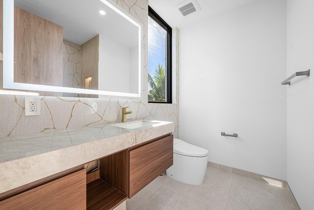 750 NE 69th Street, Boca Raton, FL 33487