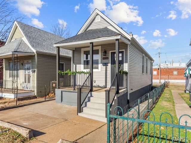 5147 Pattison Avenue, St Louis, MO 63110