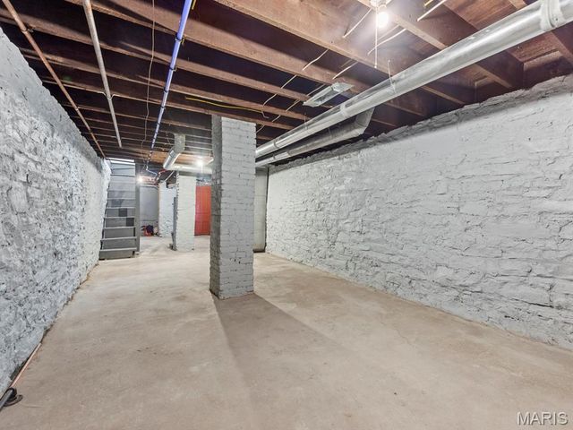 5147 Pattison Avenue, St Louis, MO 63110