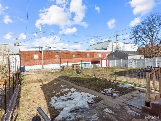 5147 Pattison Avenue, St Louis, MO 63110