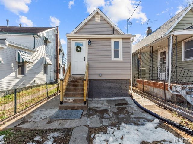 5147 Pattison Avenue, St Louis, MO 63110