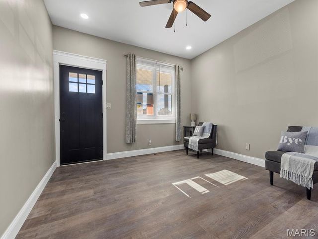 5147 Pattison Avenue, St Louis, MO 63110