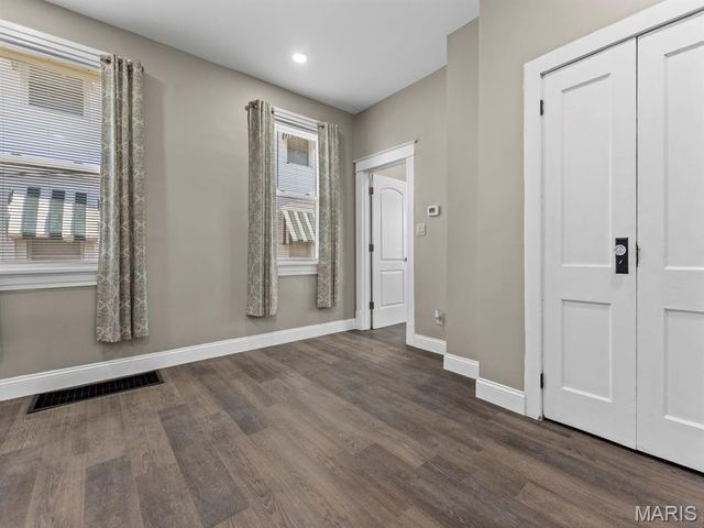 5147 Pattison Avenue, St Louis, MO 63110