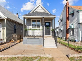 5147 Pattison Avenue, St Louis, MO 63110