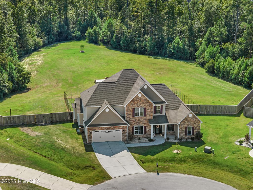 122 Colonial Post Road, Jacksonville, NC 28546