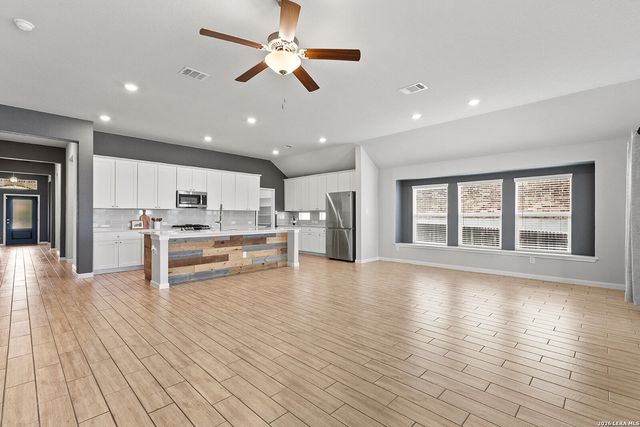 5317 Black Walnut, Bulverde, TX 78163