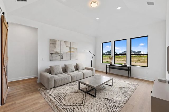 2941 Heritage Heights RD, Leander, TX 78641