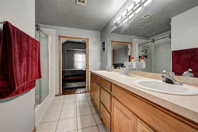 333 NE 9th Place, Newcastle, OK 73065