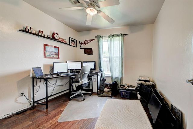 333 NE 9th Place, Newcastle, OK 73065