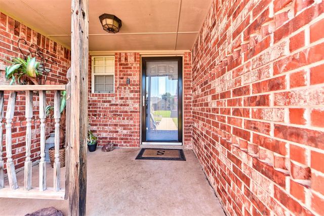 333 NE 9th Place, Newcastle, OK 73065