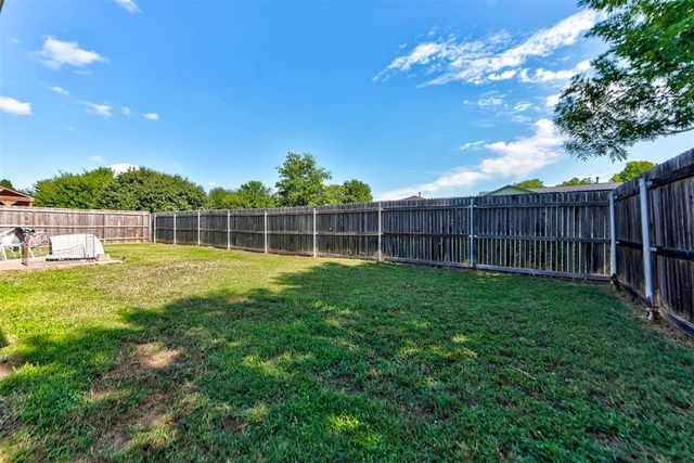 333 NE 9th Place, Newcastle, OK 73065
