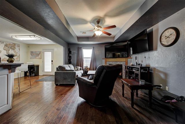 333 NE 9th Place, Newcastle, OK 73065