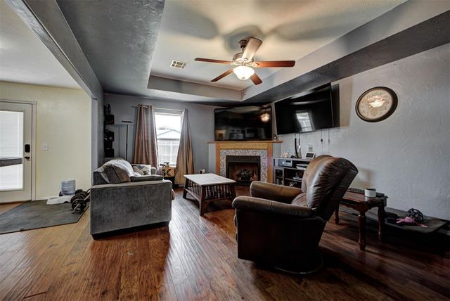 333 NE 9th Place, Newcastle, OK 73065
