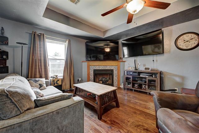 333 NE 9th Place, Newcastle, OK 73065