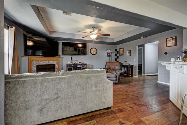333 NE 9th Place, Newcastle, OK 73065