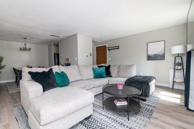 108 Norton Avenue 4, Easton, MA 02375