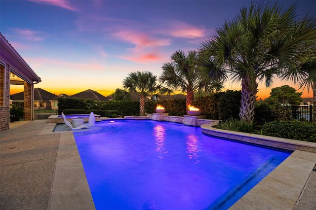 14 Fair Bluff Court, Fulshear, TX 77441