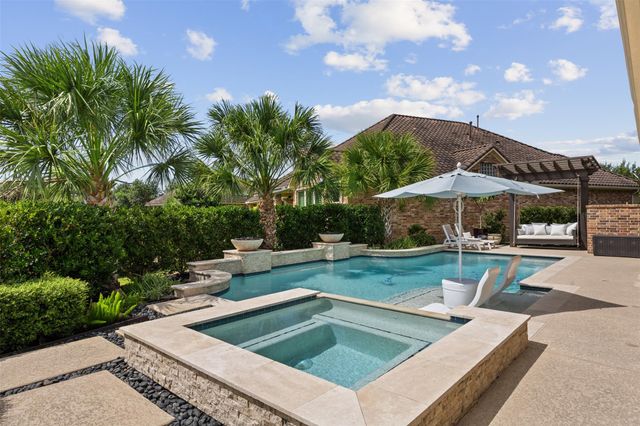 14 Fair Bluff Court, Fulshear, TX 77441