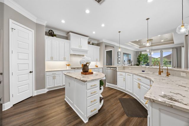 14 Fair Bluff Court, Fulshear, TX 77441