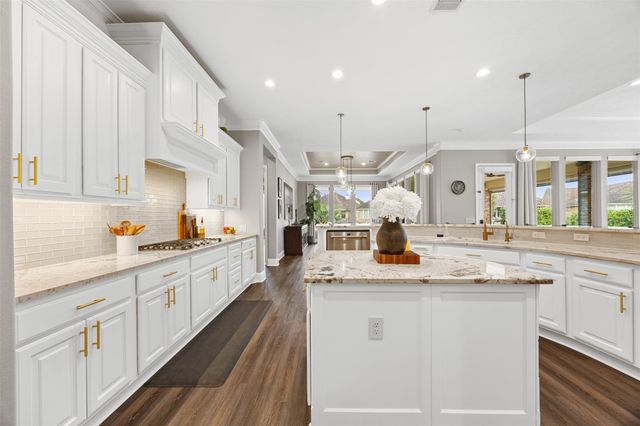 14 Fair Bluff Court, Fulshear, TX 77441