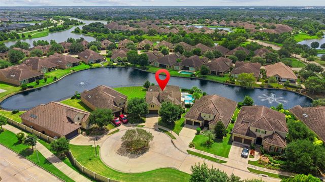 14 Fair Bluff Court, Fulshear, TX 77441