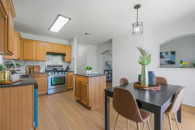 2690 Bradley LN, Round Rock, TX 78664