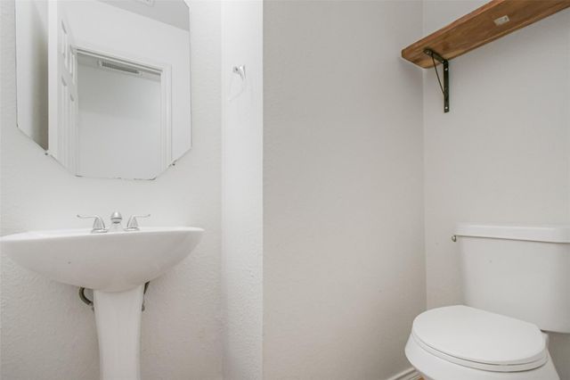 2690 Bradley LN, Round Rock, TX 78664