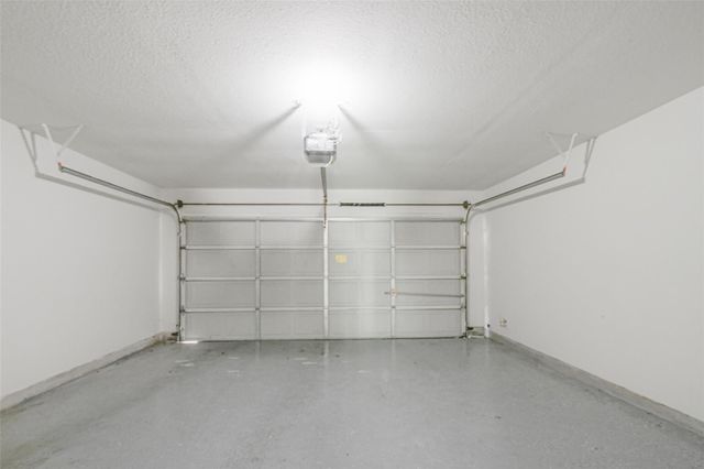 2690 Bradley LN, Round Rock, TX 78664