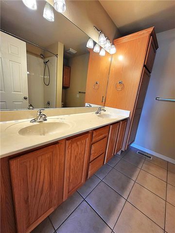 1 Martham Lane, Bella Vista, AR 72715